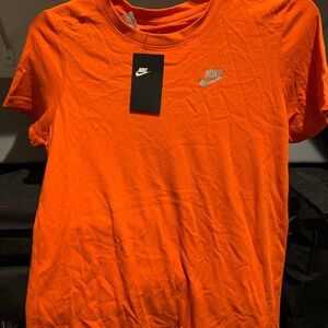 Nike Women’s Bright Orange Short Sleeve Tee